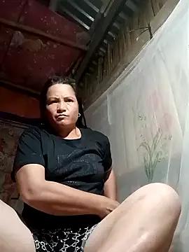 Love-Mama33 from StripChat is Freechat