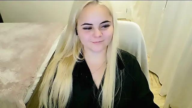 Entertain your itch for girls livestreamers with our collection of stunning models, skilled in the art of temptation and delight.
