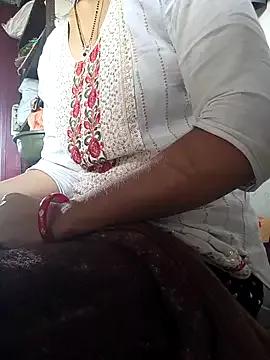 LOVELYKAJALBHABHI from StripChat is Freechat