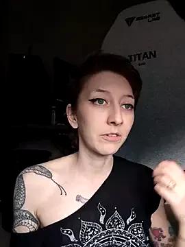 lovelylucyy from StripChat is Freechat