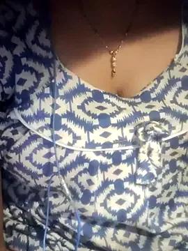 lovelyruhi from StripChat is Freechat