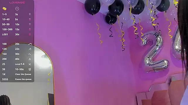 LoveQueen2 from StripChat is Freechat