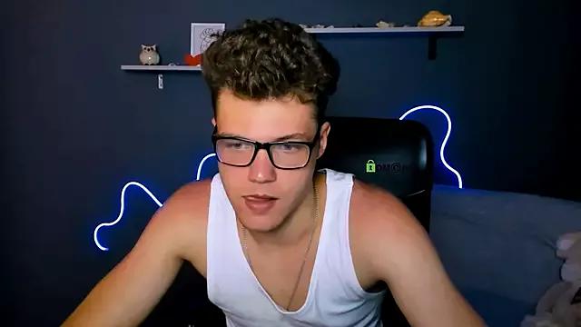 lucas_long_ from StripChat is Freechat