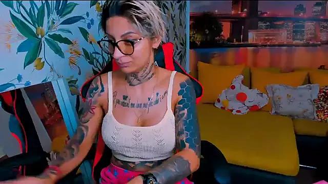 Lucky_Deniz from StripChat is Freechat