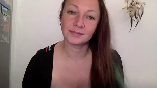 LucyTop from StripChat is Freechat