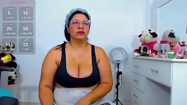 lulu_ferrer from StripChat is Freechat