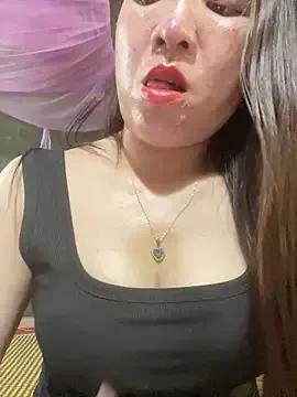 Luna-ass from StripChat is Freechat