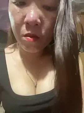 Luna-ass from StripChat is Freechat