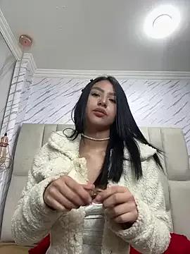 Entertain your itch for girls livestreamers with our collection of stunning models, skilled in the art of temptation and delight.