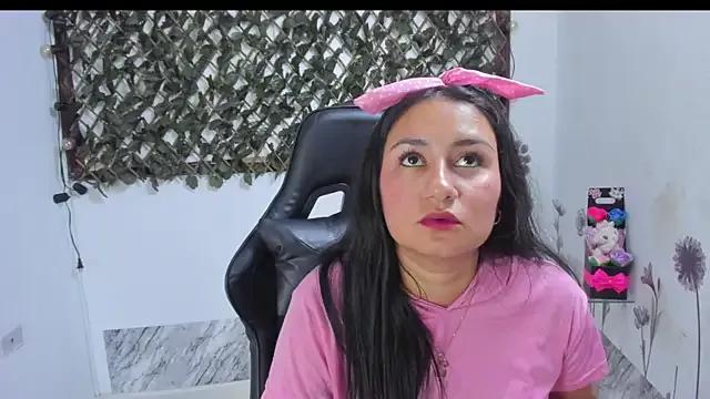 Entertain your itch for girls livestreamers with our collection of stunning models, skilled in the art of temptation and delight.