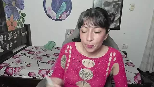 Luna0ciaran from StripChat is Freechat