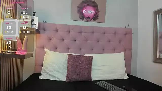 luna__dance from StripChat is Freechat