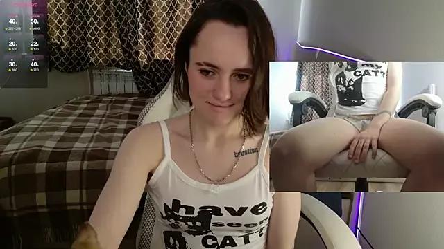 Luna_Loveee from StripChat is Freechat