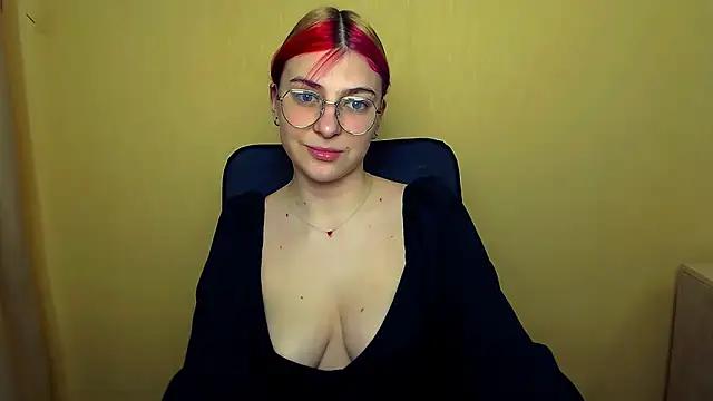 Entertain your itch for girls livestreamers with our collection of stunning models, skilled in the art of temptation and delight.