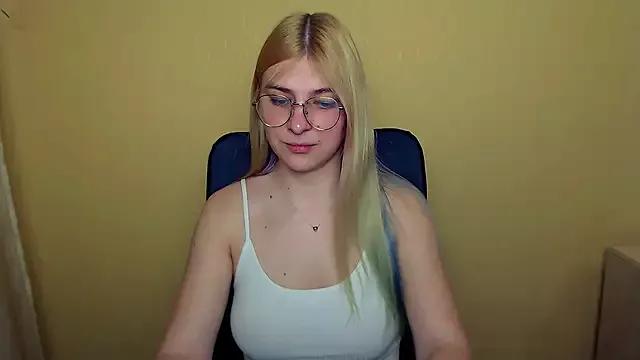 Luna_Lush_ from StripChat is Freechat