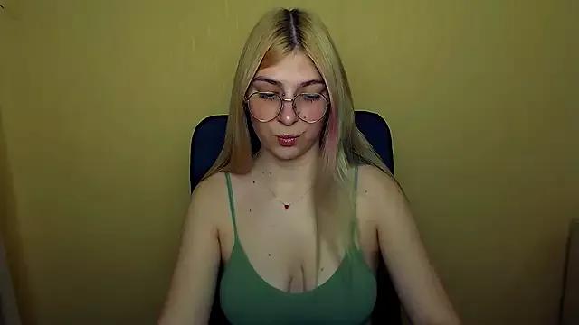 Entertain your itch for girls livestreamers with our collection of stunning models, skilled in the art of temptation and delight.