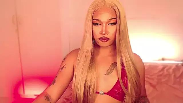 luna_millerx from StripChat is Freechat