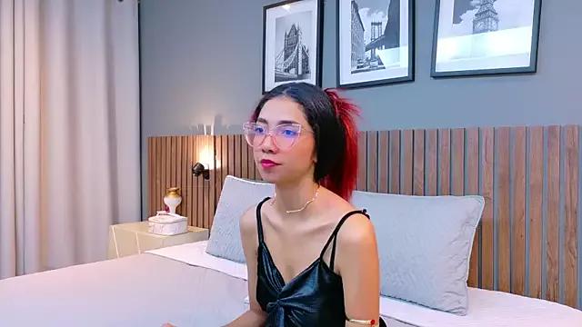 Entertain your itch for girls livestreamers with our collection of stunning models, skilled in the art of temptation and delight.