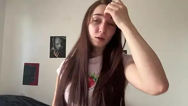 LunaaCrush from StripChat is Freechat