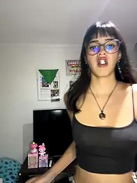 lunaasexxx0 from StripChat is Freechat