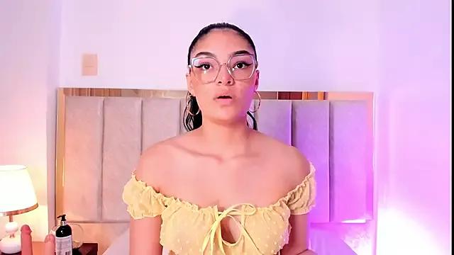 LunaAspen_ from StripChat is Freechat