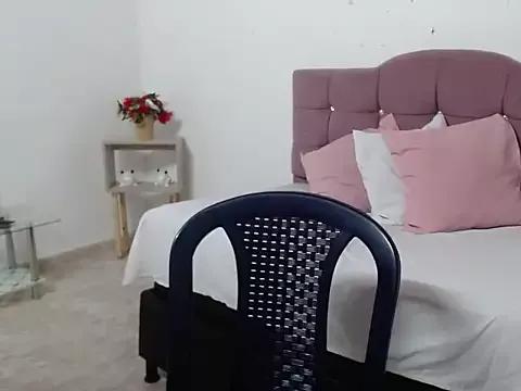 LunaCrazy from StripChat is Freechat