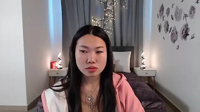 LunaPurrr from StripChat is Freechat