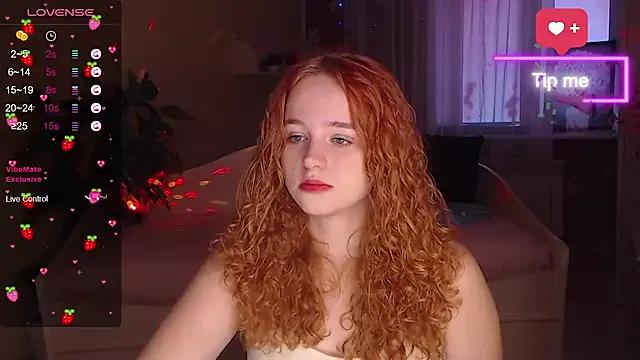 LunaSweet18 from StripChat is Freechat