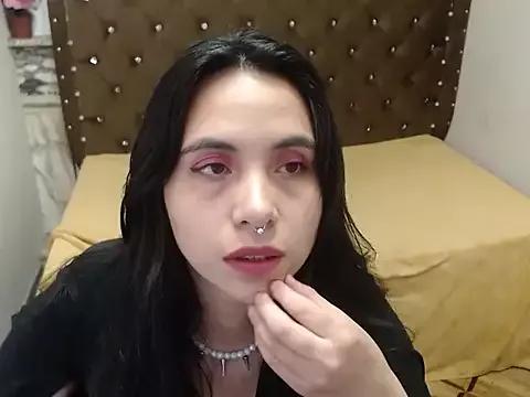 lunavalenciax from StripChat is Freechat