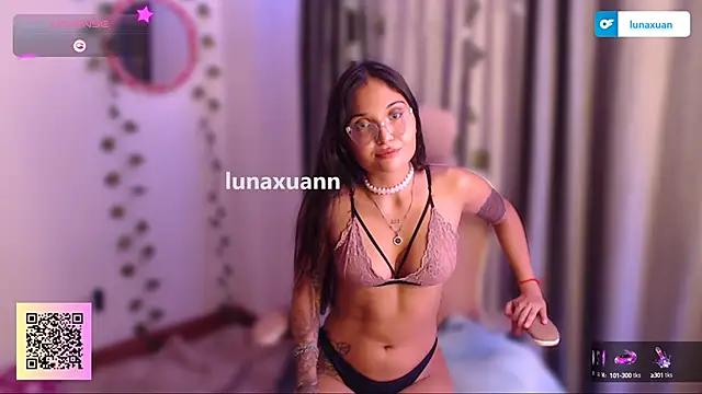 Entertain your itch for girls livestreamers with our collection of stunning models, skilled in the art of temptation and delight.