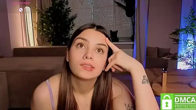 Lustr0us from StripChat is Freechat