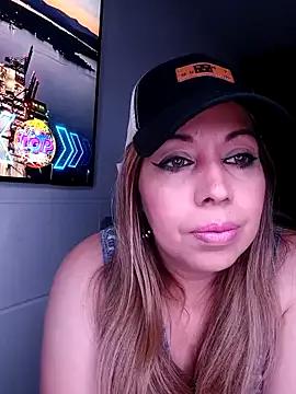lustytemptations from StripChat is Freechat