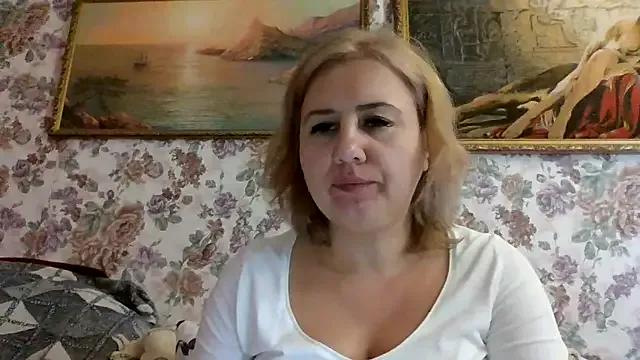 LustyyX from StripChat is Freechat