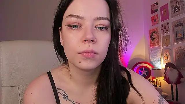 MaddieSinss from StripChat