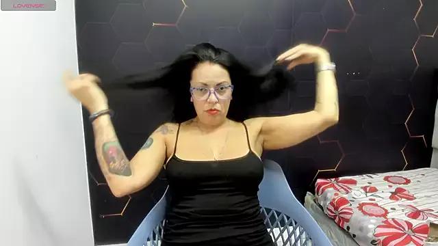 Madeleine_Rios from StripChat is Freechat