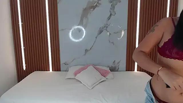 madelynn_ross from StripChat is Freechat