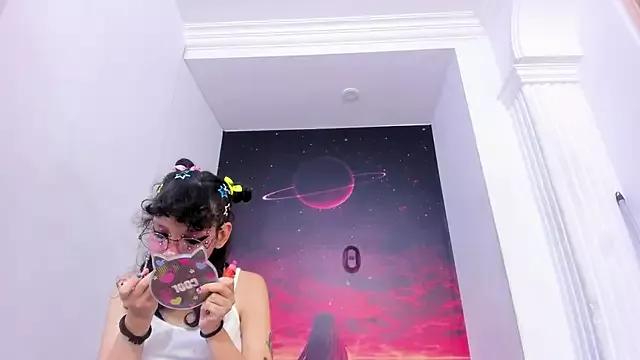 MadyStarkx from StripChat is Freechat