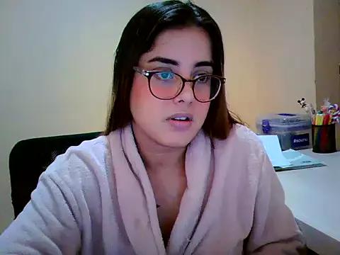 maliamiller from StripChat is Freechat