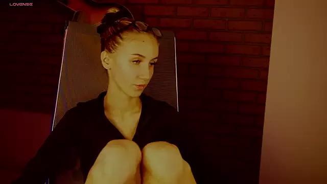 Entertain your itch for girls livestreamers with our collection of stunning models, skilled in the art of temptation and delight.