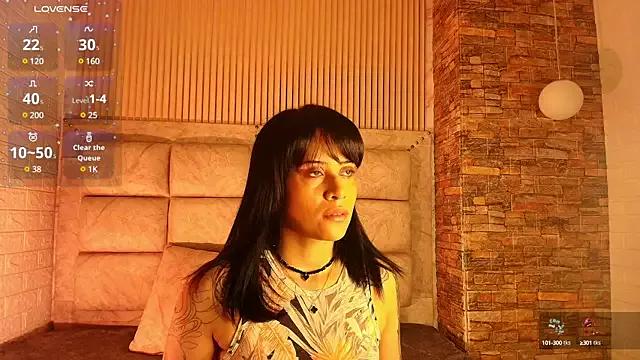 Mandy_Golden from StripChat is Freechat