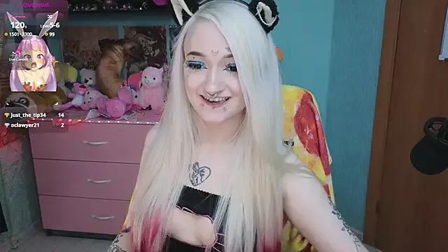 Entertain your itch for girls livestreamers with our collection of stunning models, skilled in the art of temptation and delight.
