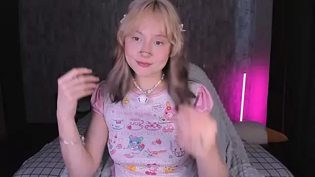 MariaMango from StripChat is Freechat