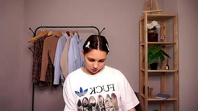 MariamBulman from StripChat is Freechat