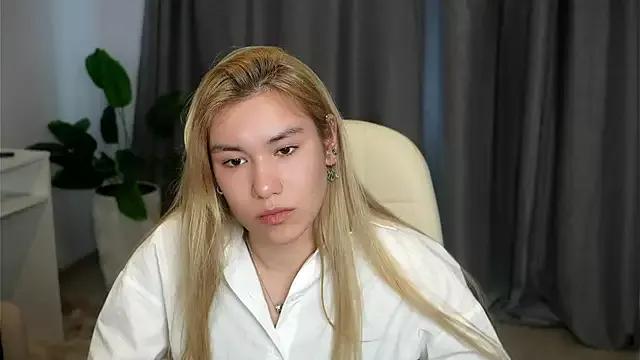 MariamCrissey from StripChat is Freechat