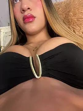 Entertain your itch for girls livestreamers with our collection of stunning models, skilled in the art of temptation and delight.