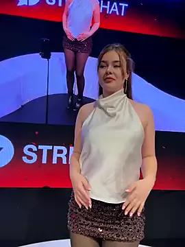 Entertain your itch for girls livestreamers with our collection of stunning models, skilled in the art of temptation and delight.