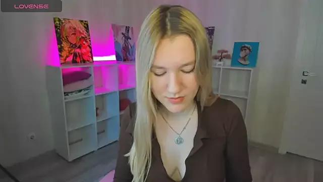 Entertain your itch for girls livestreamers with our collection of stunning models, skilled in the art of temptation and delight.