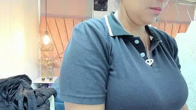 MarilynMiilf_ from StripChat is Freechat