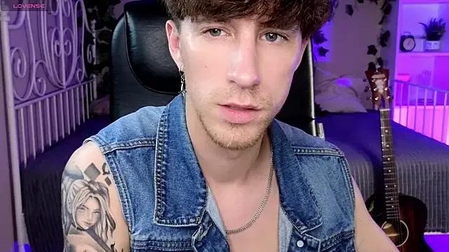 mark_caron from StripChat is Freechat