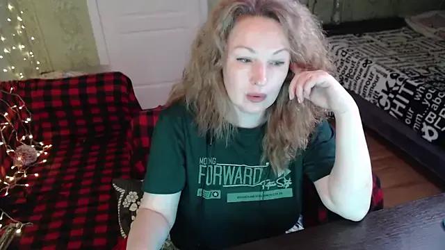 MarleneDietrich from StripChat is Freechat